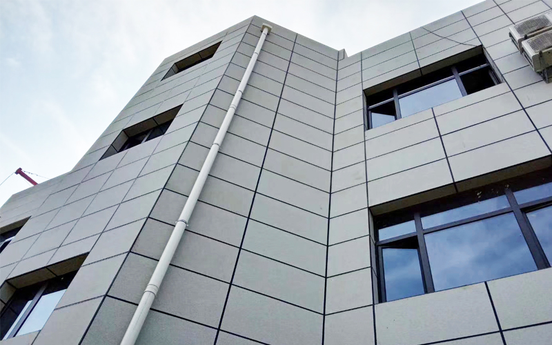 聚氨酯保溫一體板施工簡單方便快捷 聚氨酯保溫一體板施工簡單方便快捷